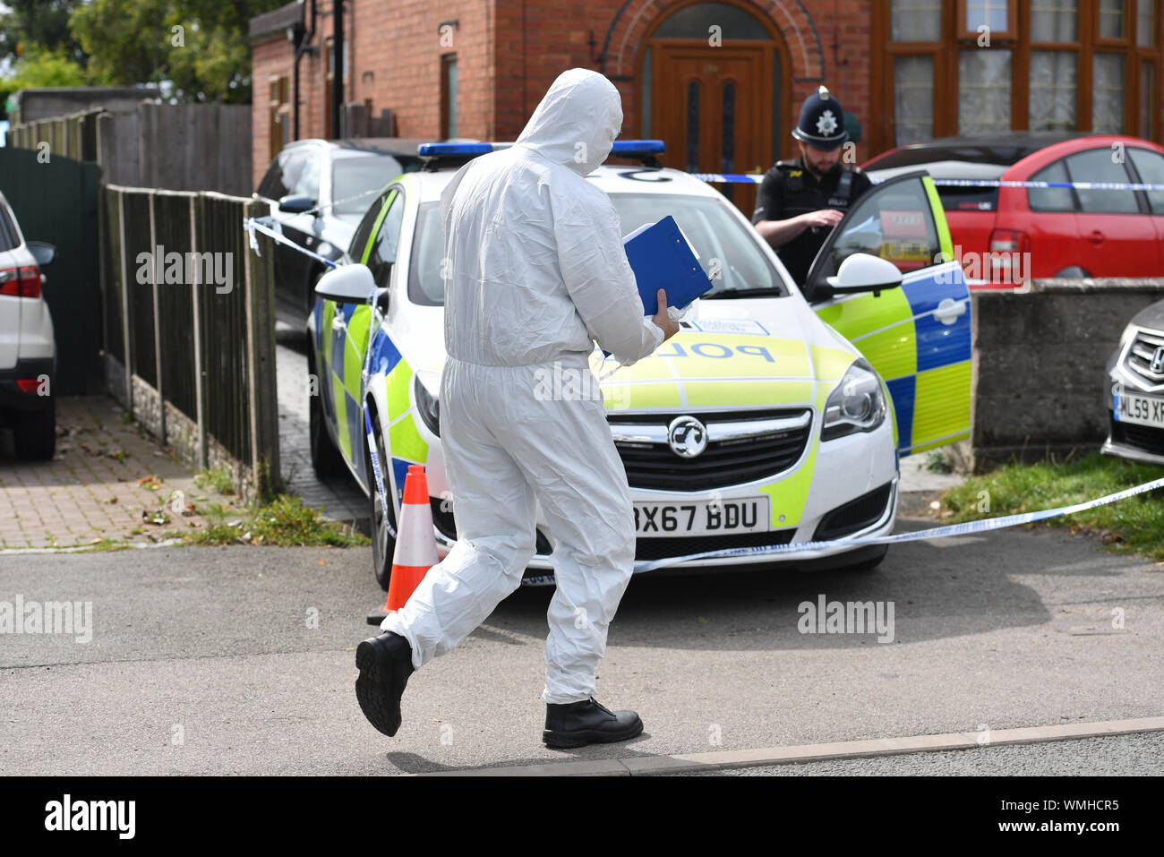 Bodies man woman found in house hi-res stock photography and images - Alamy