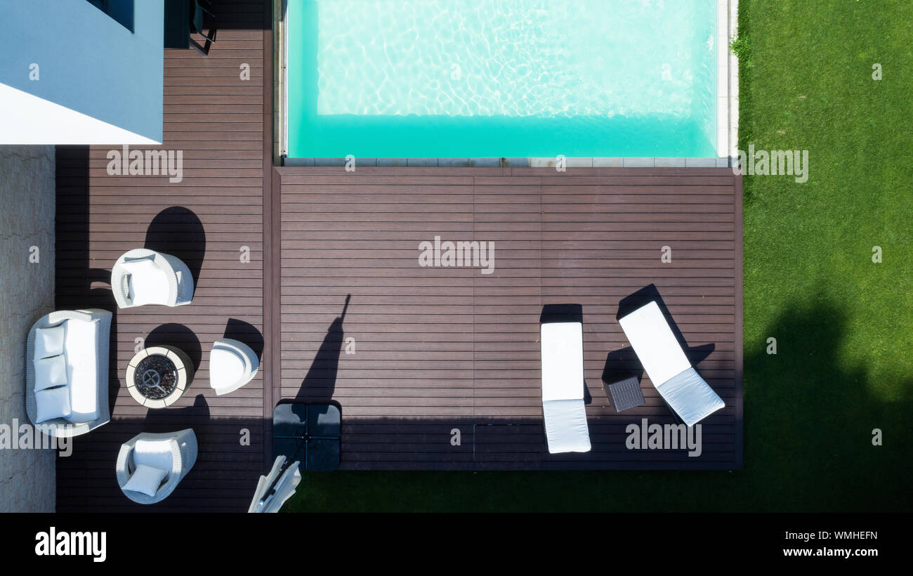 Empty swimming pool aerial hi-res stock photography and images - Alamy