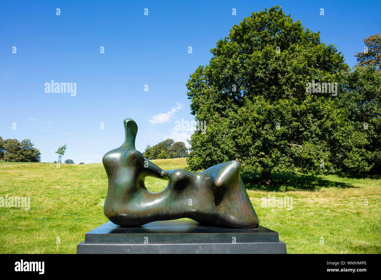 Henry Moore Reclining Figure Hand In The Country Park Area Yorkshire Sculpture Park Ysp West Bretton Wakeï¬eld Yorkshire England Uk Gb Europe Stock Photo Alamy https www alamy com henry moore reclining figure hand in the country park area yorkshire sculpture park ysp west bretton wakeeld yorkshire england uk gb europe image270838120 html