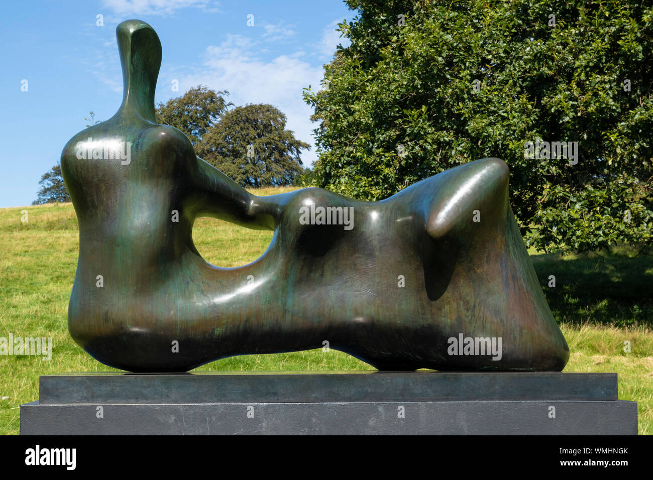 Henry moore sculpture reclining figure hi-res stock photography and