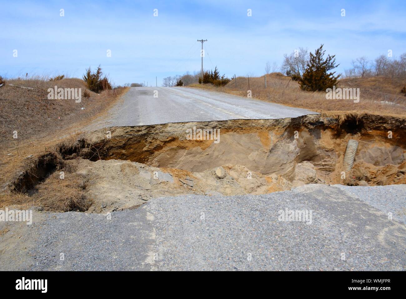 Road destroyed hires stock photography and images Alamy