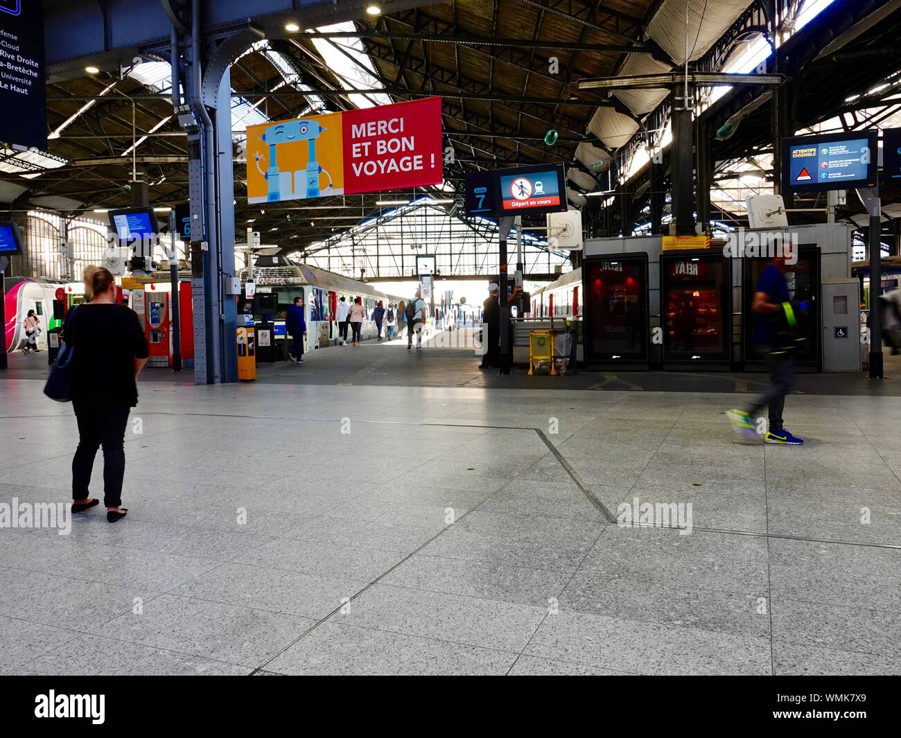 Saint Lazare, Gare Saint Lazare, train station platform, Paris, France Stock Photo Alamy