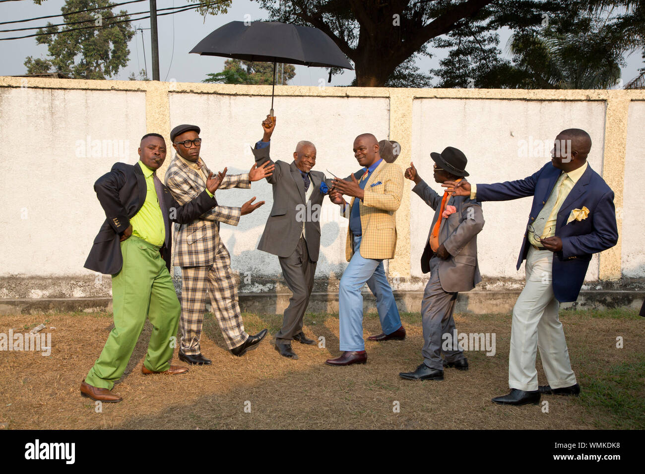 SOCIETY OF AMBIANCE-MAKERS AND ELEGANT PEOPLE: LA SAPE Stock Photo