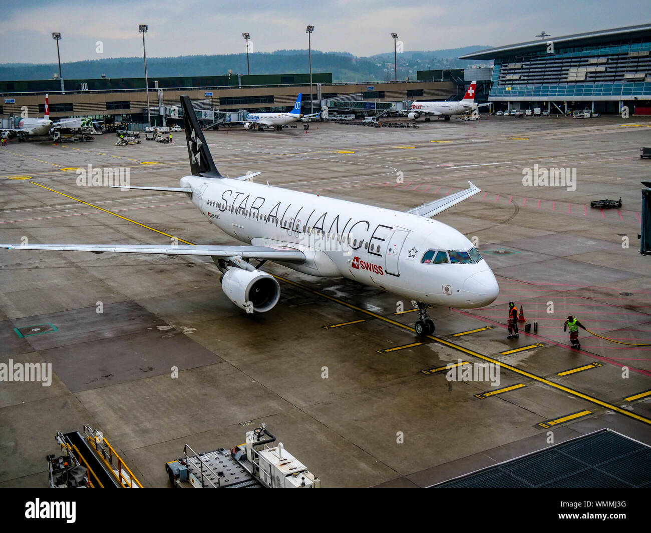 Swiss Star Alliance Plane at Zürich Airport Stock Photo: 270901892 ...