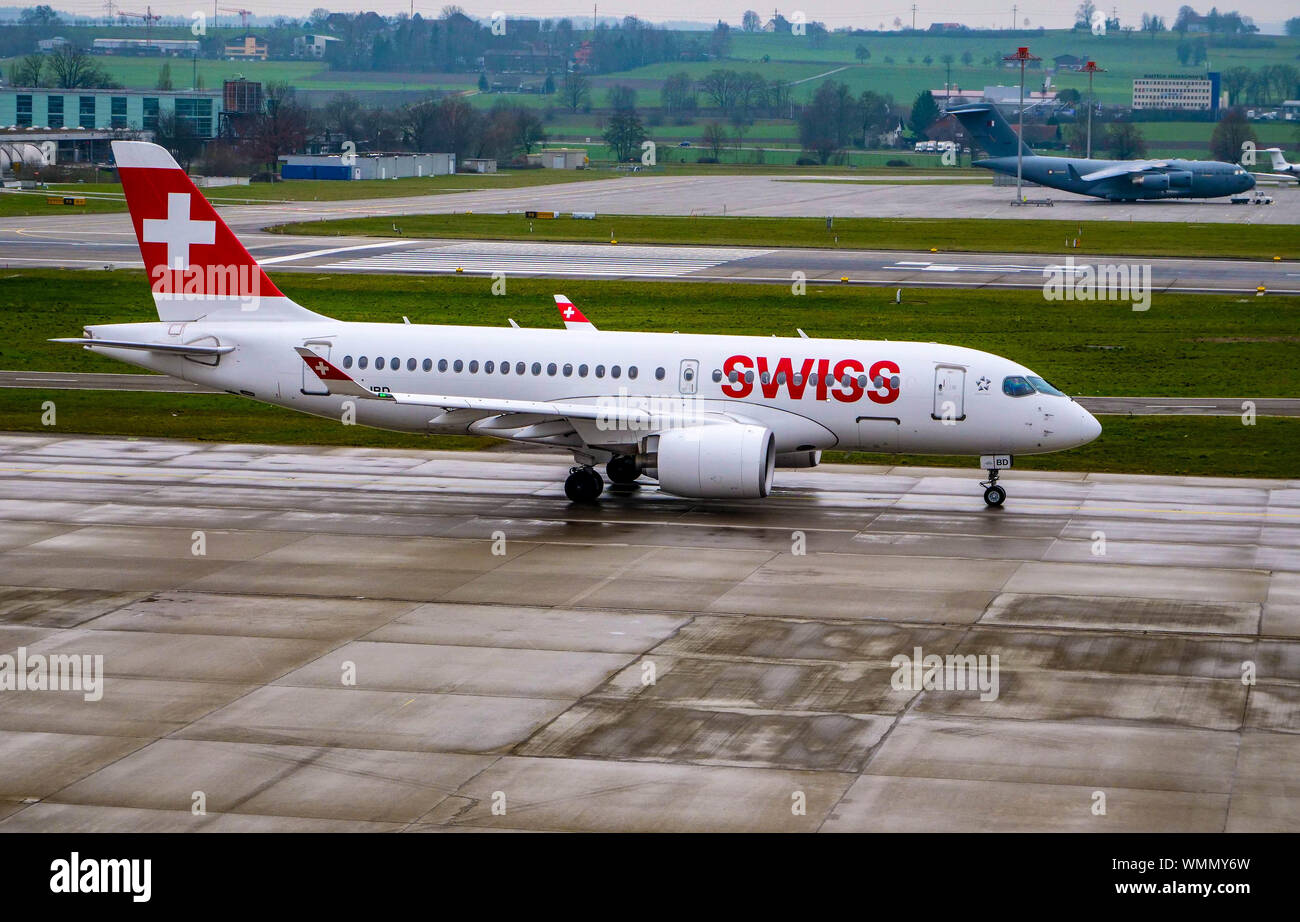 Swiss International Airlines Taxiing at Zurich Airport Stock Photo Alamy