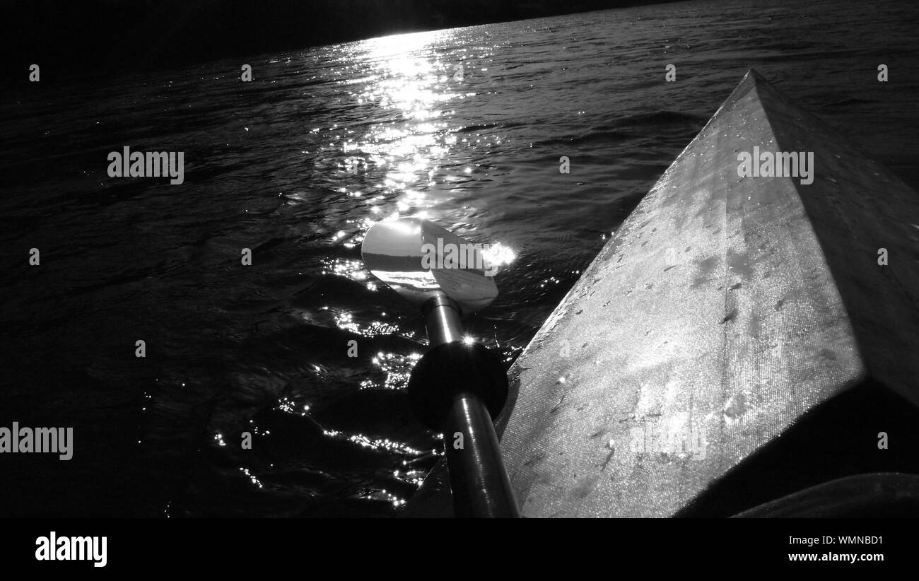 Kayak paddle hires stock photography and images Alamy