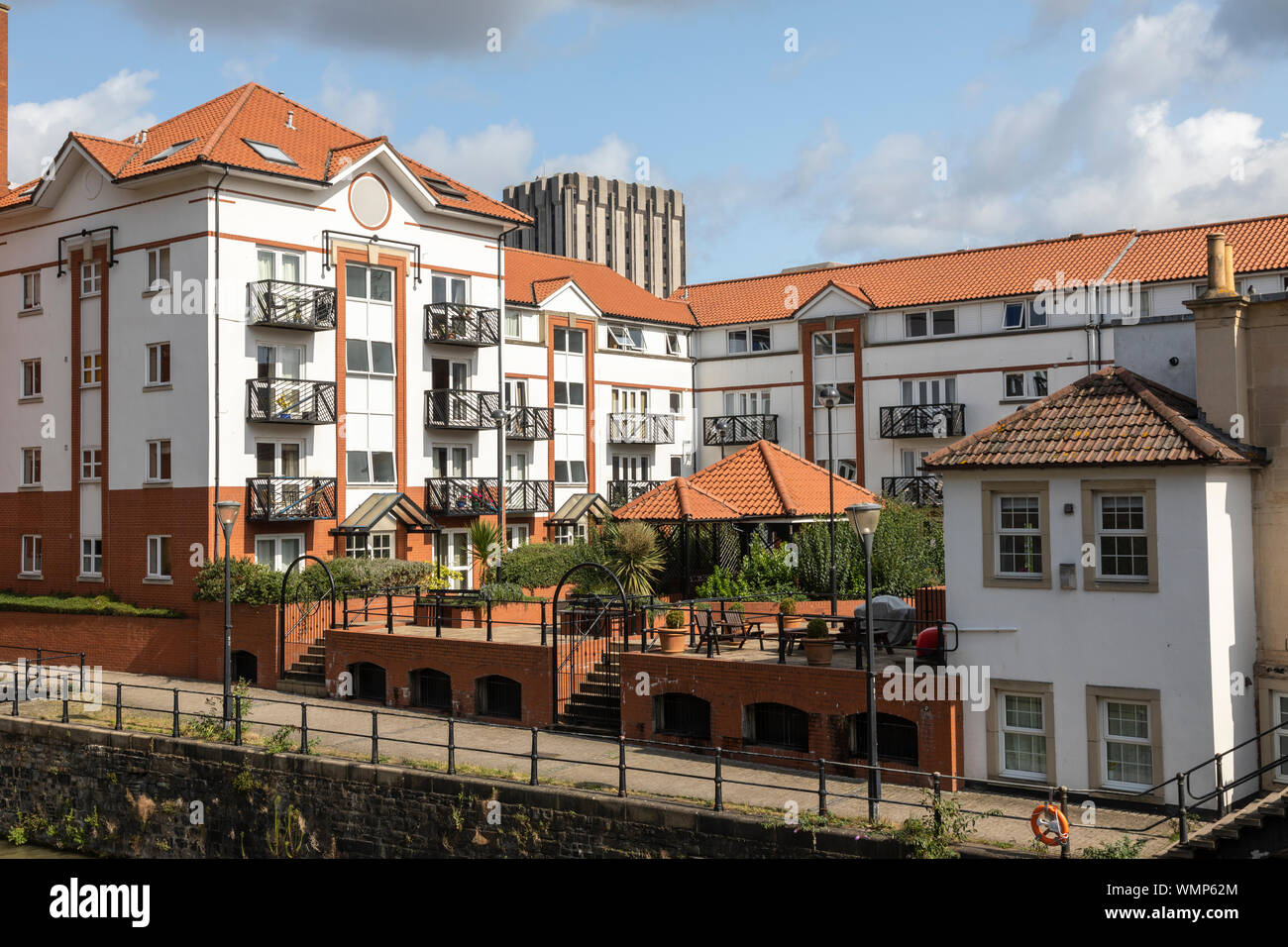Riverside apartments Ferrymans Court, Queens Street, overlooking