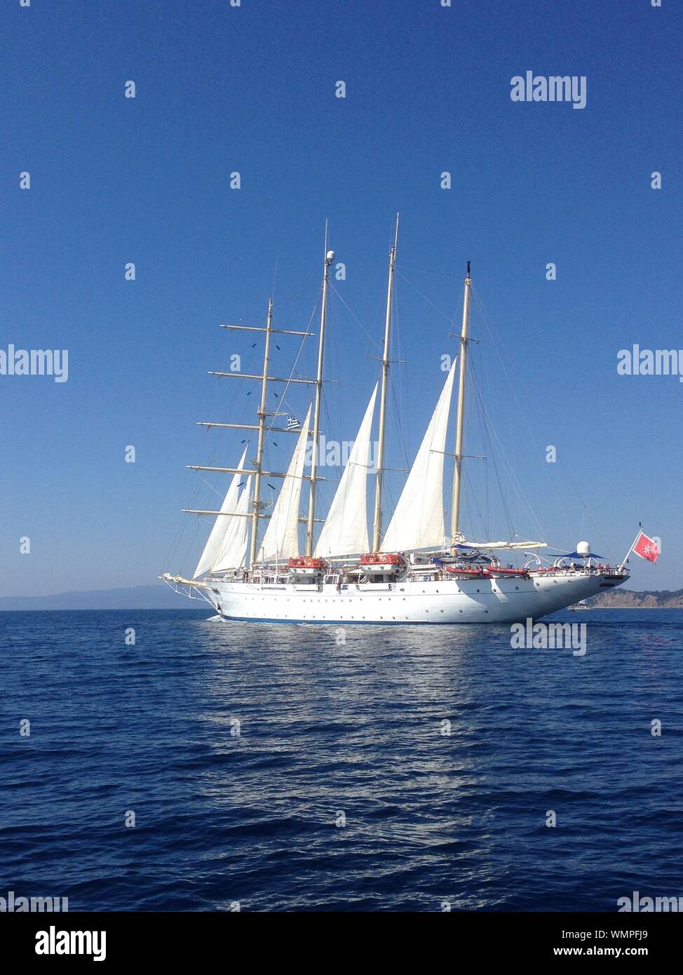 Sailing clipper hi-res stock photography and images - Alamy
