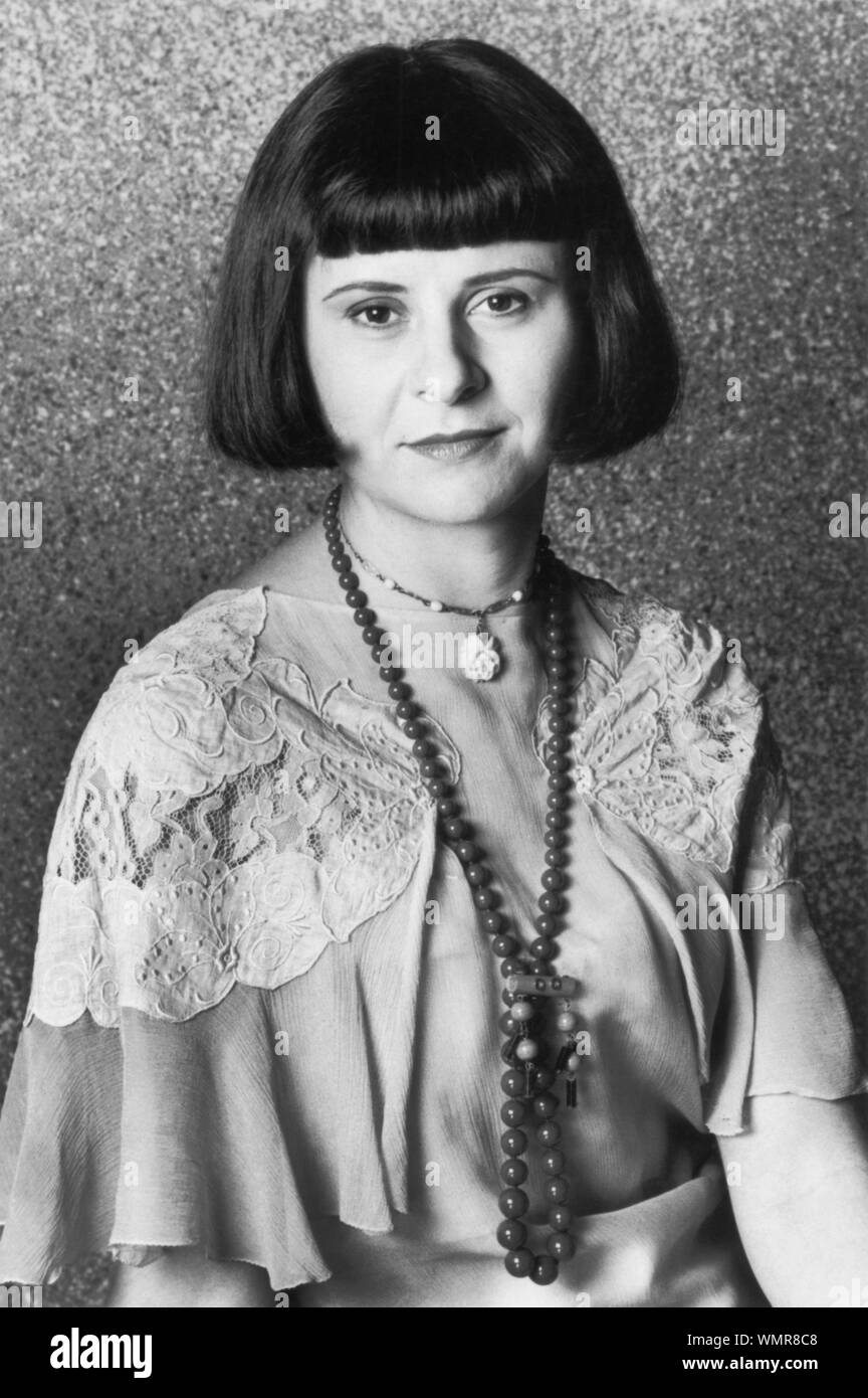 Tracey Ullman, Publicity Portrait for the Film, "Bullets over Broadway, Photo by Brian Hamill, Miramax Films, 1994 Stock Photo