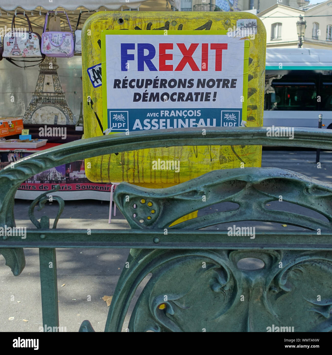 Paris, Frexit-Plakat Stock Photo