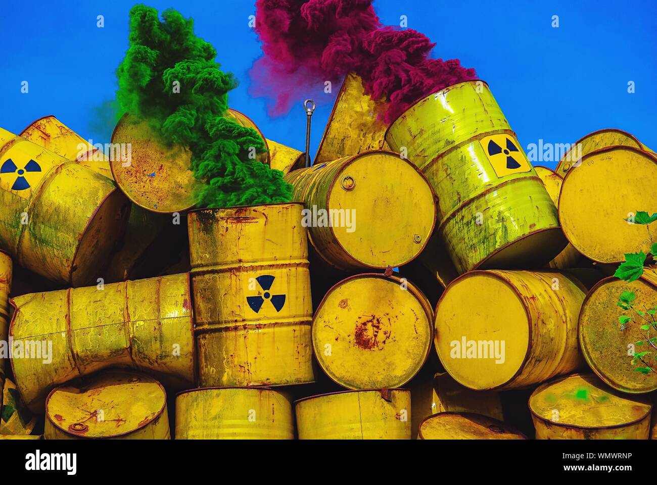Blue drums hi-res stock photography and images - Alamy