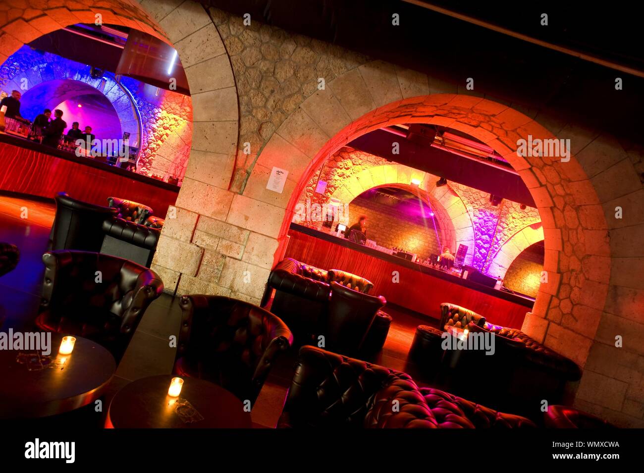 Paris, THE BRIDGE CLUB sous le Pont Alexandre III Stock Photo Alamy