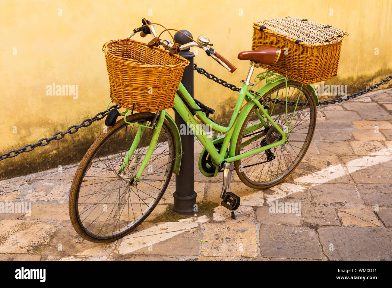 womens bicycle basket