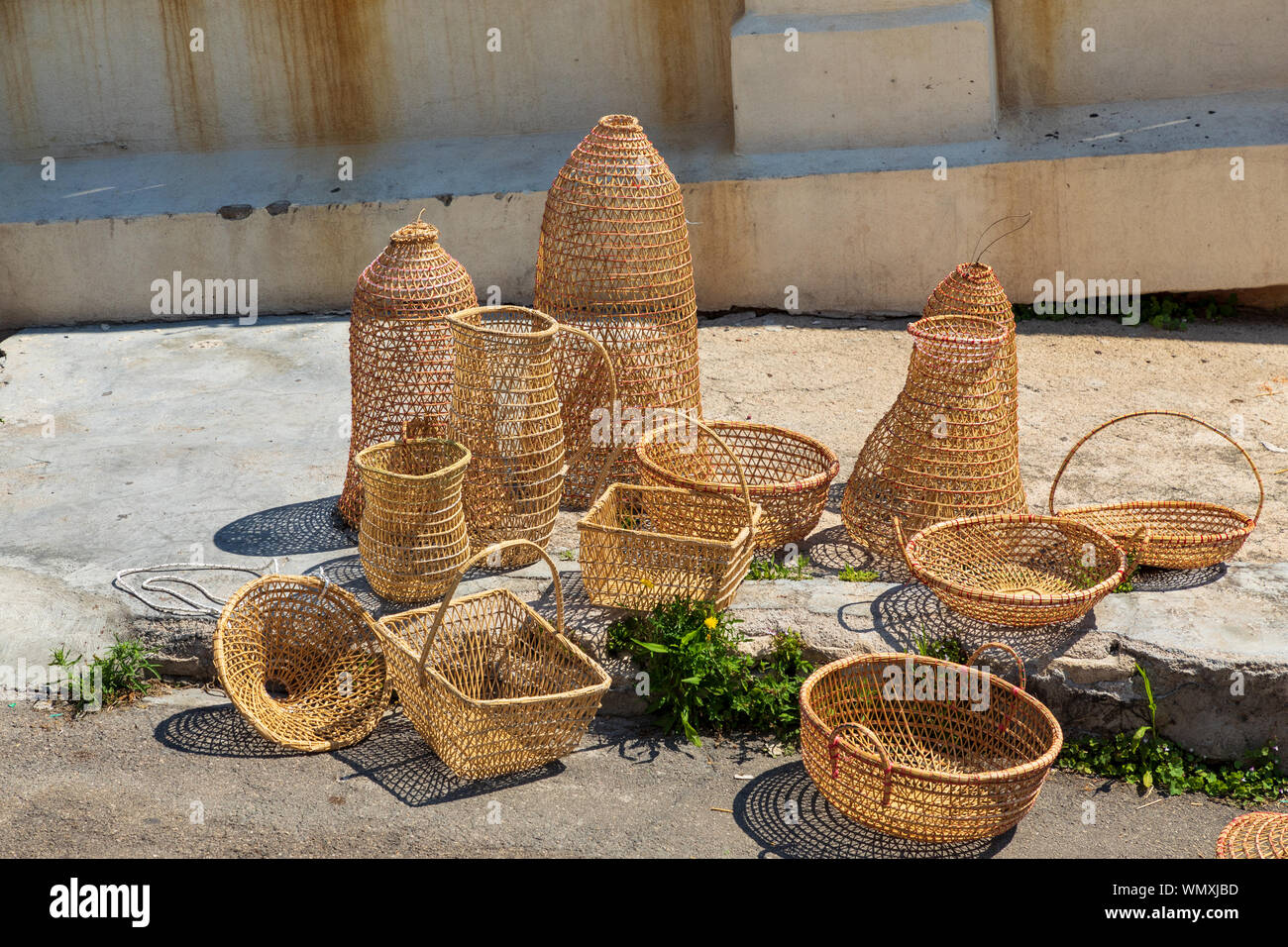 Wicker trap hi-res stock photography and images - Alamy