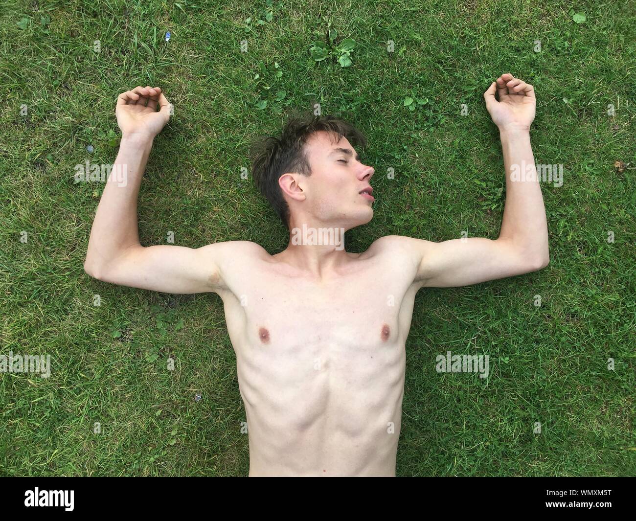 Muscles Man Skinny Man High Resolution Stock Photography And Images Alamy