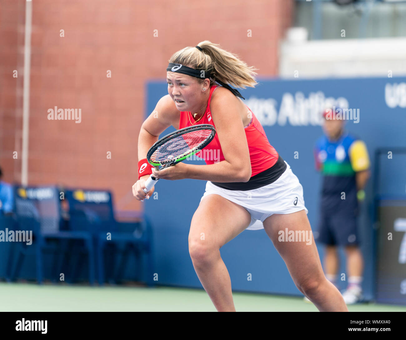 New York, NY - September 5, 2019: Alexa Noel (USA) in action during junior girls round 3 at US Open Championships against Priska Madelyn Nugroho (Indonesia) at Billie Jean King National Tennis Center Stock Photo