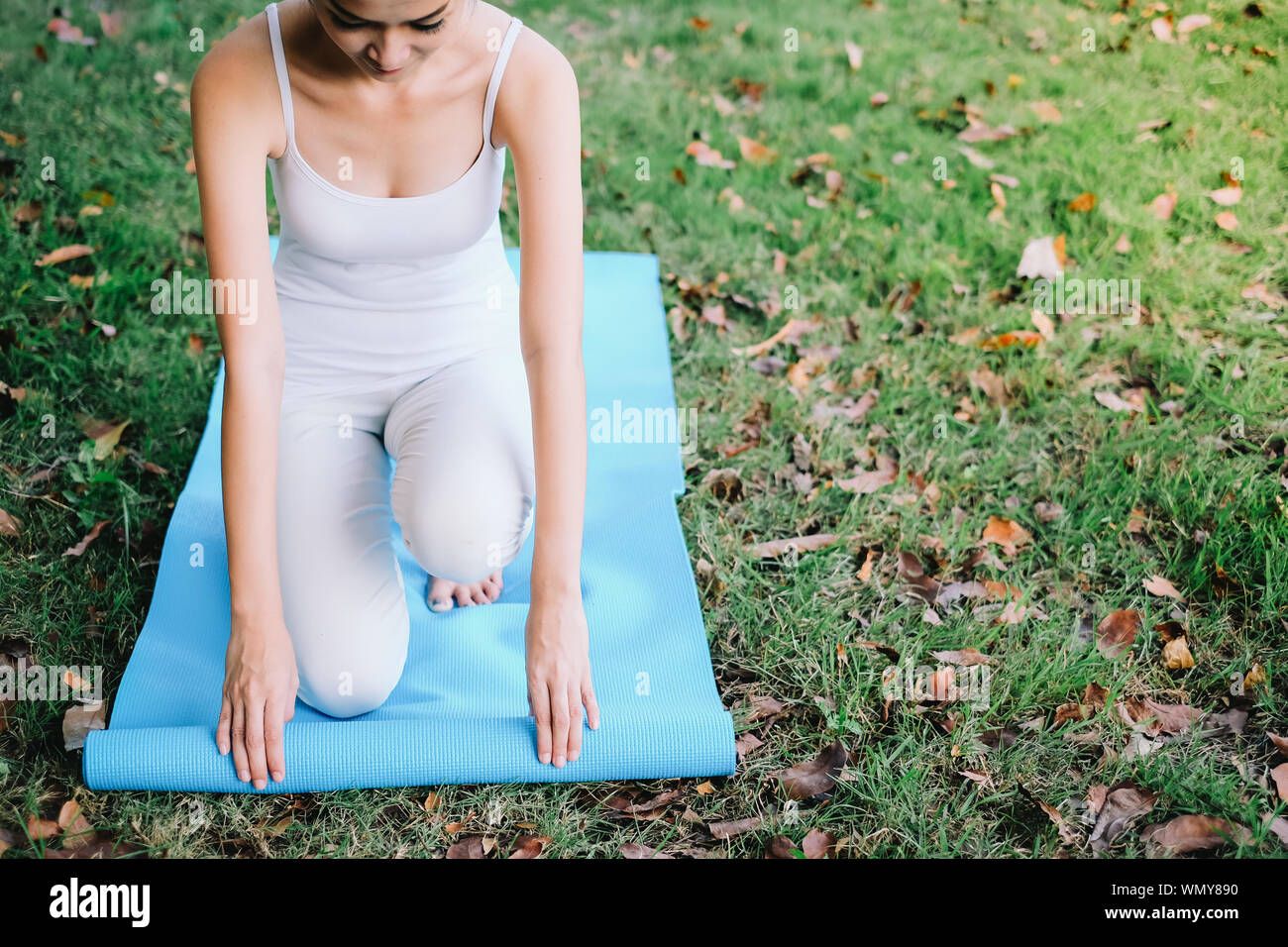 Healthy kneeling hires stock photography and images Alamy