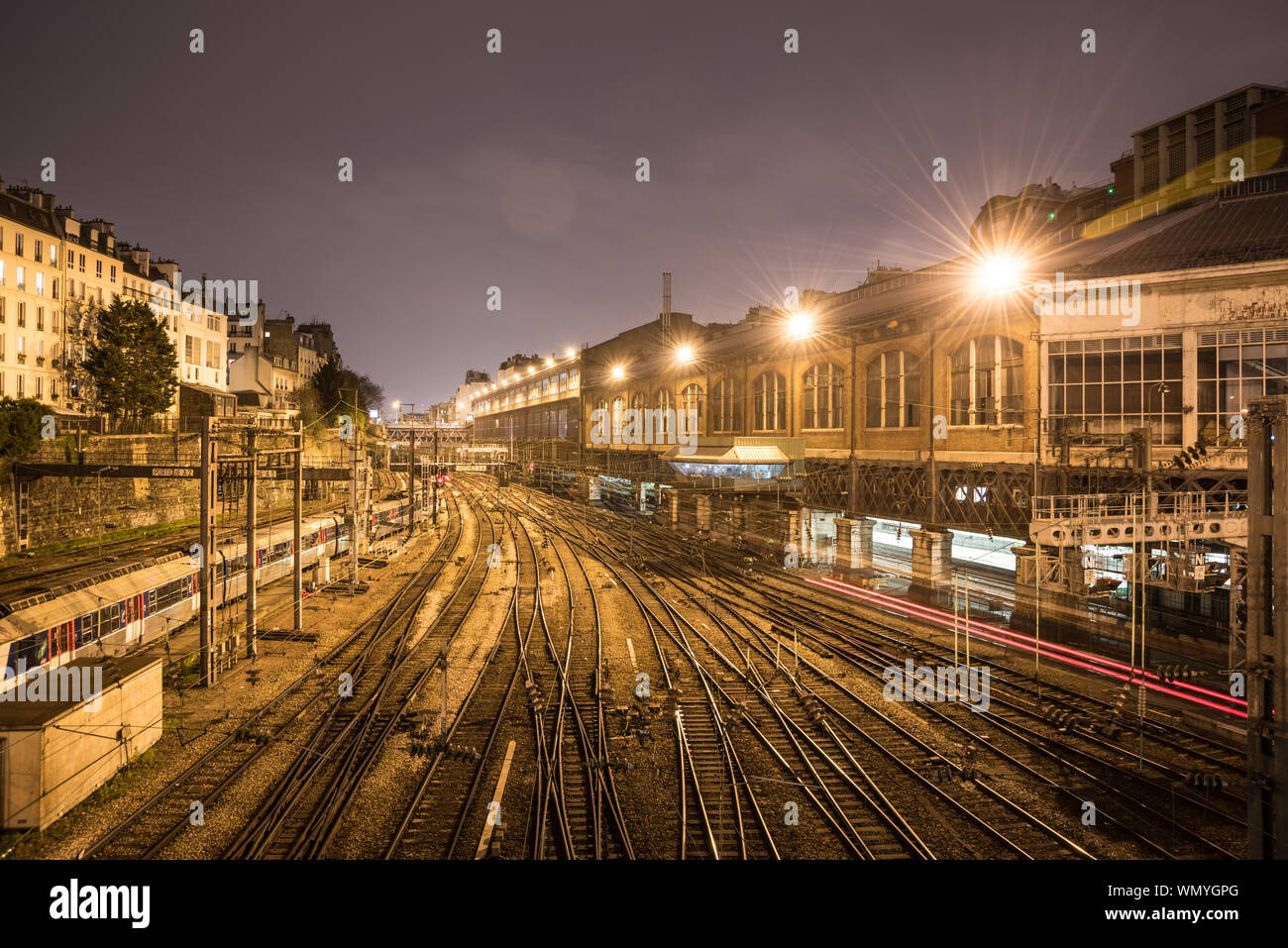 Paris, Gare Saint Lazare, Gleisfeld und Brücken Stock Photo Alamy