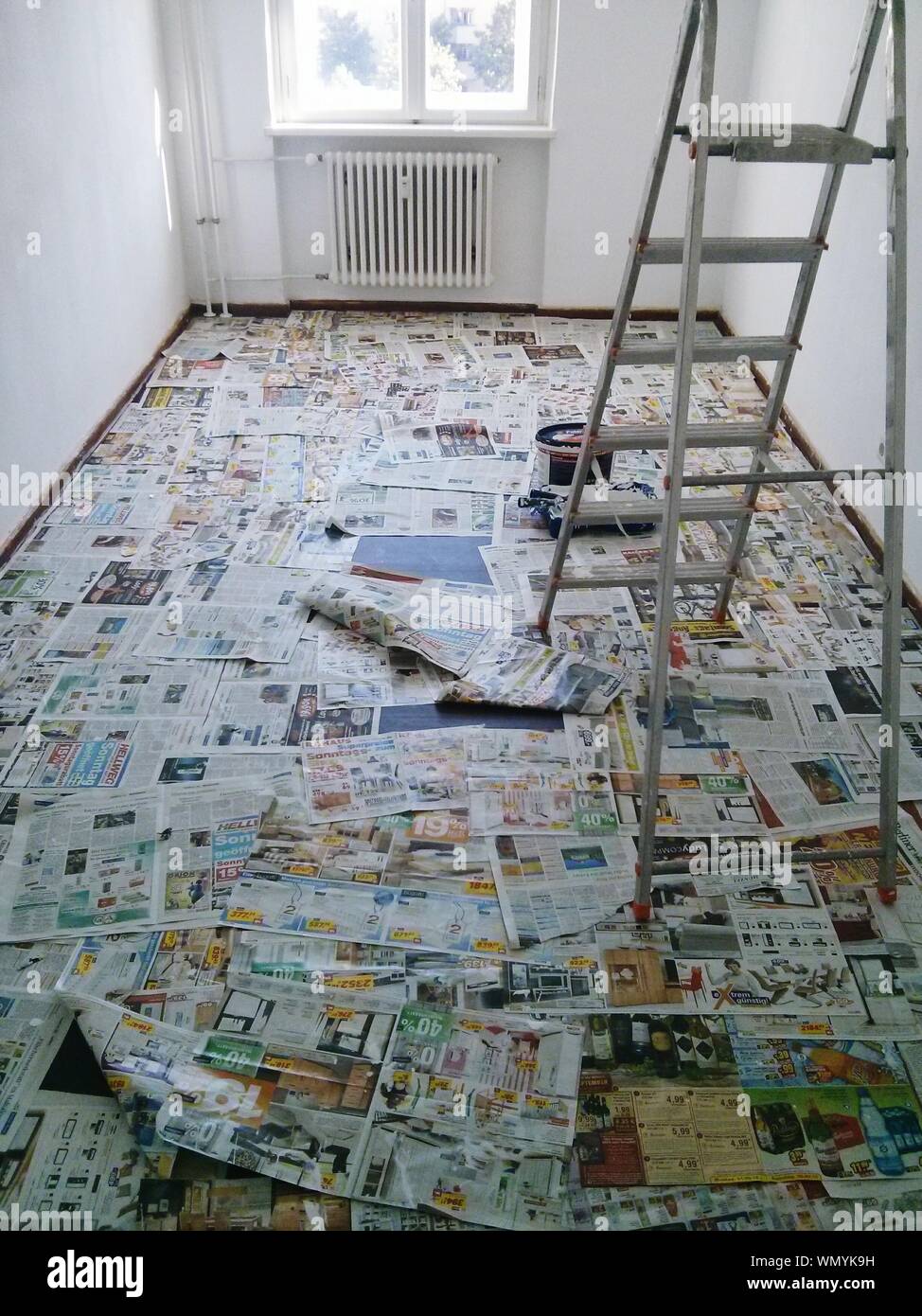 Newspapers on the floor hires stock photography and images Alamy