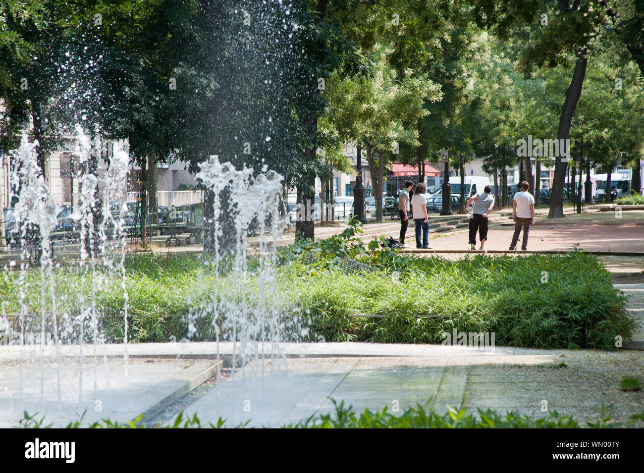 Paris, Boulevard Richard Lenoir Stock Photo - Alamy