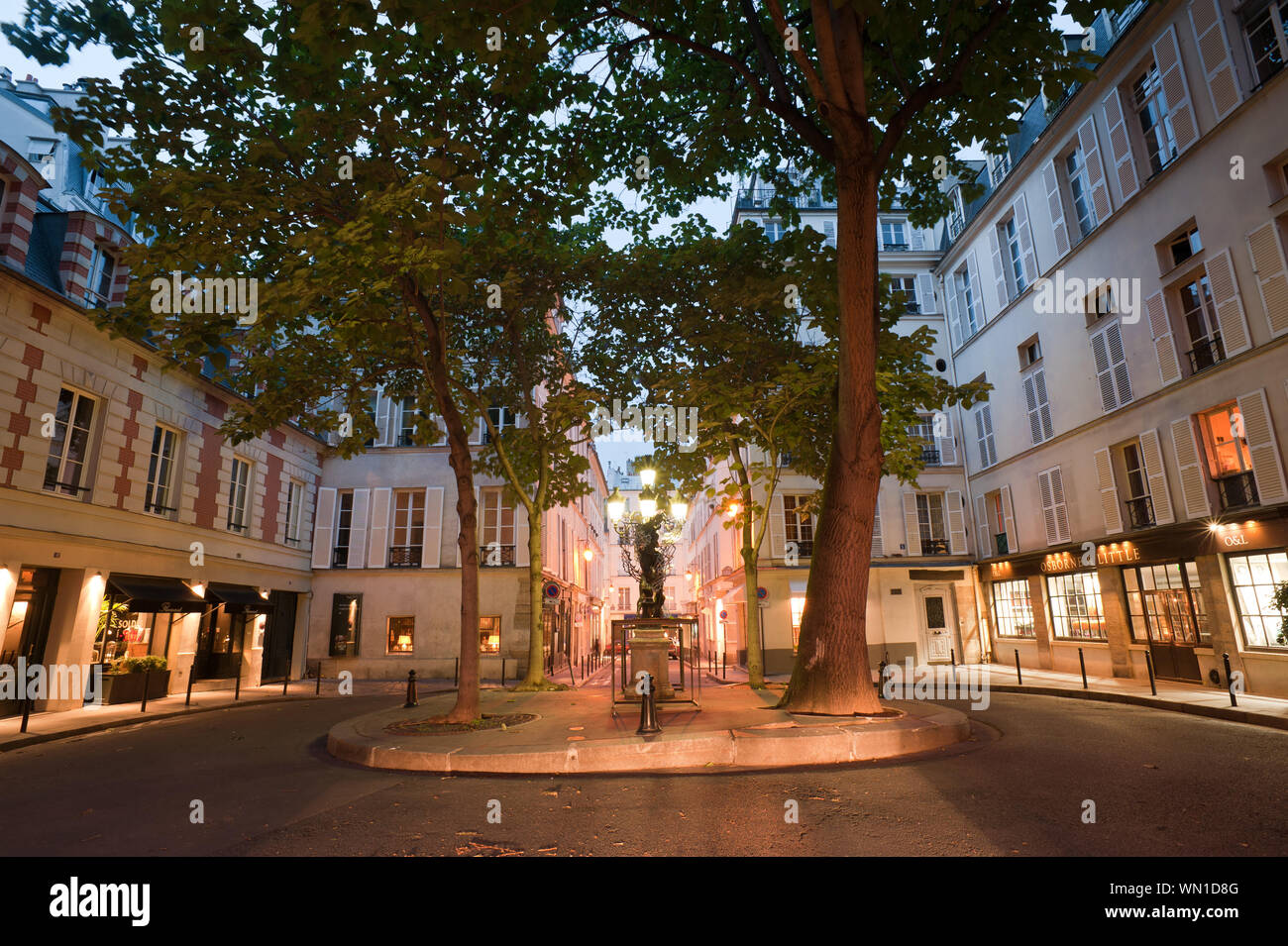 Paris, Saint Germain, Place Furstemberg Stock Photo Alamy