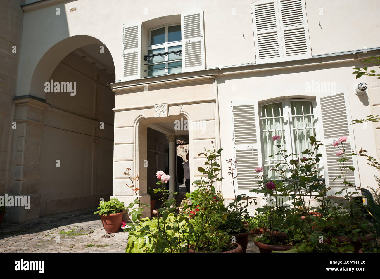 Paris, Villa Ballu Stock Photo - Alamy