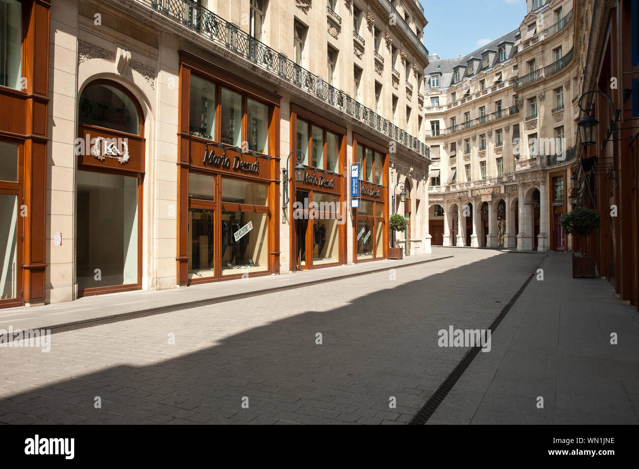 Paris, Rue & Place Edouard VII Stock Photo
