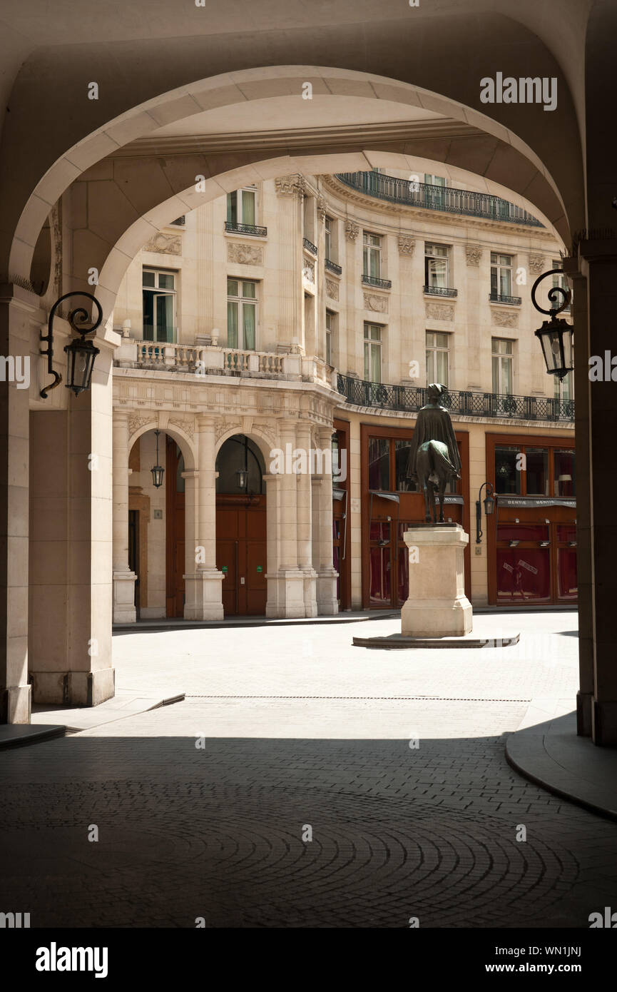 PARIS TH TRE EDOUARD VII visual data 7