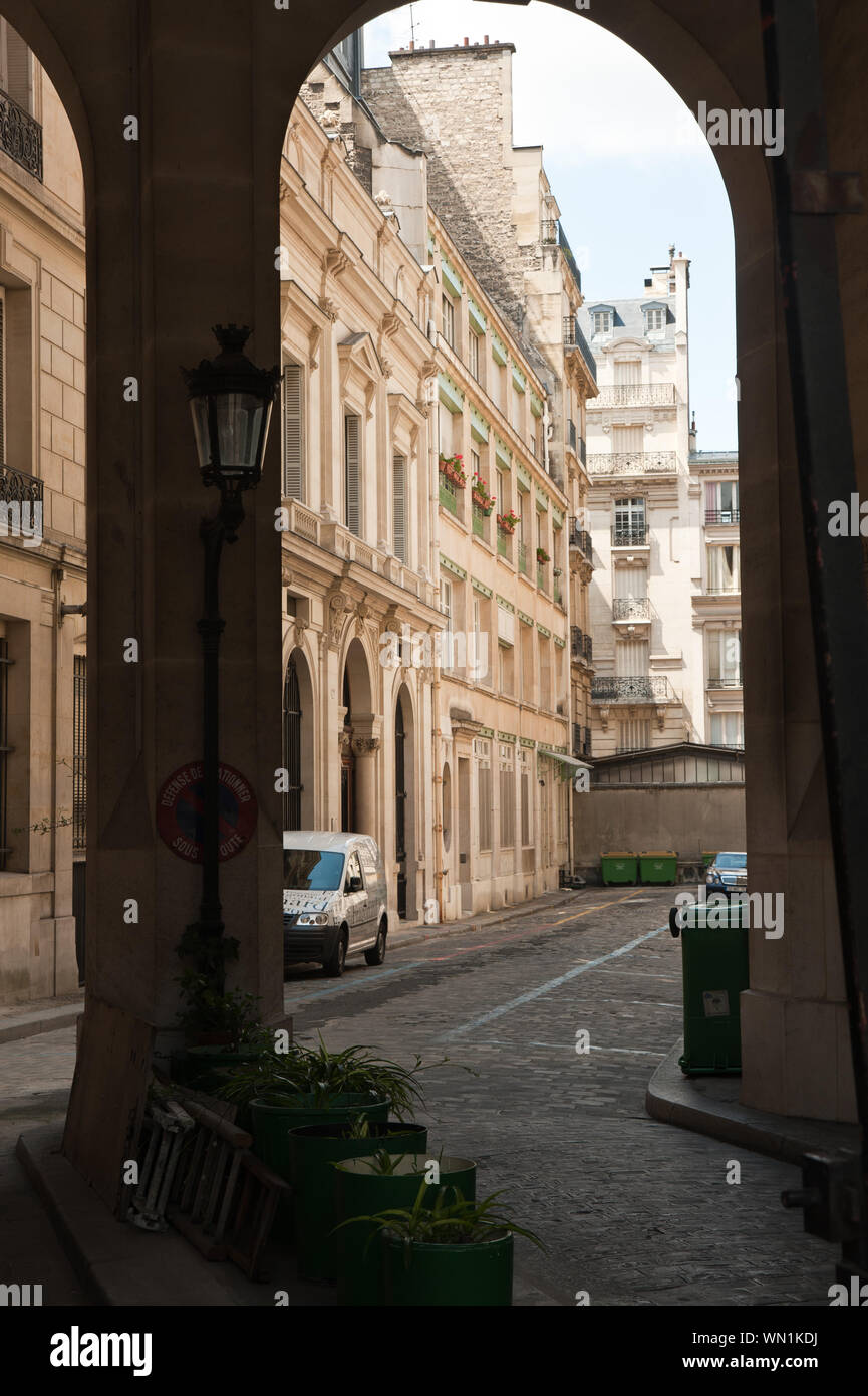 Paris, Rue & Place Edouard VII Stock Photo Alamy