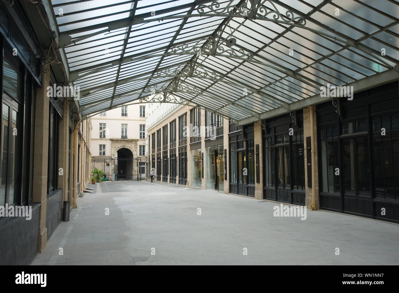 Paris, ehemalige Möbelfabrik Krieger, 74 Rue du Faubourg-Saint-Antoine,  1860 - Paris, former Krieger Furniture Sawmill, 74 Rue du Faubourg-Saint-Antoi  Stock Photo - Alamy