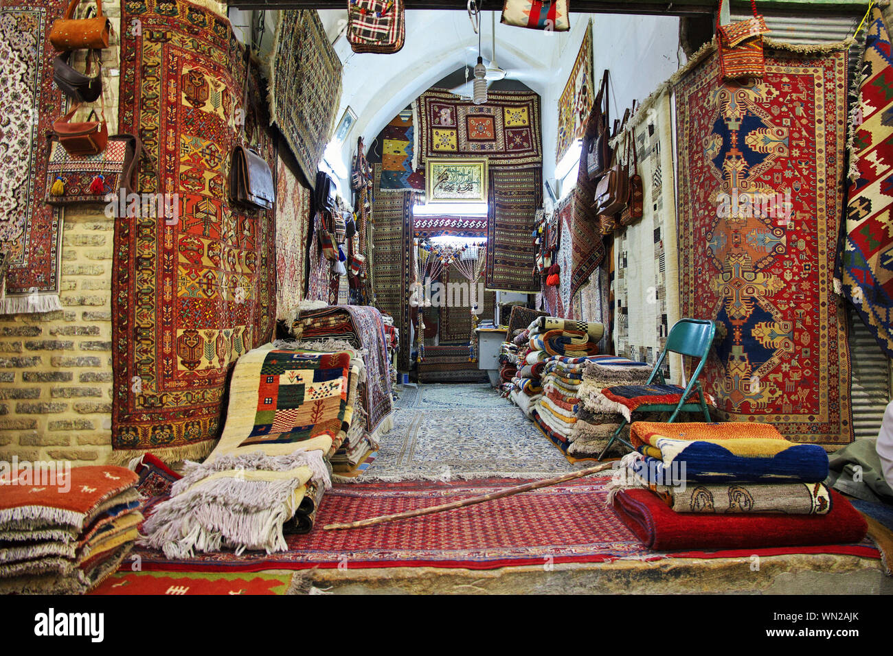 Bras Shop In The Grand Bazaar, Shemiranat County, Tehran, Iran Stock Photo  - Alamy