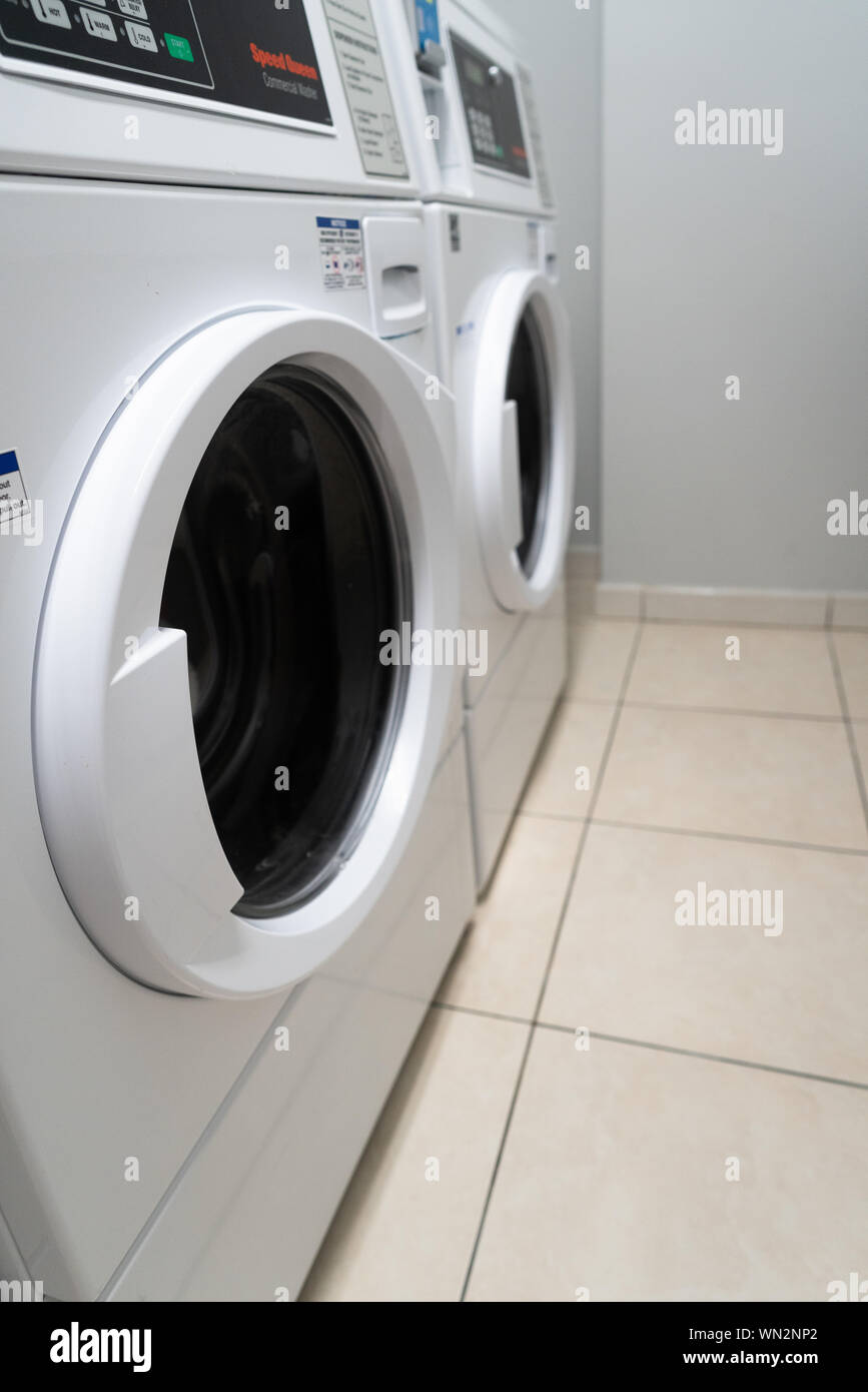 Laundromat Dryers High Resolution Stock Photography and Images Alamy