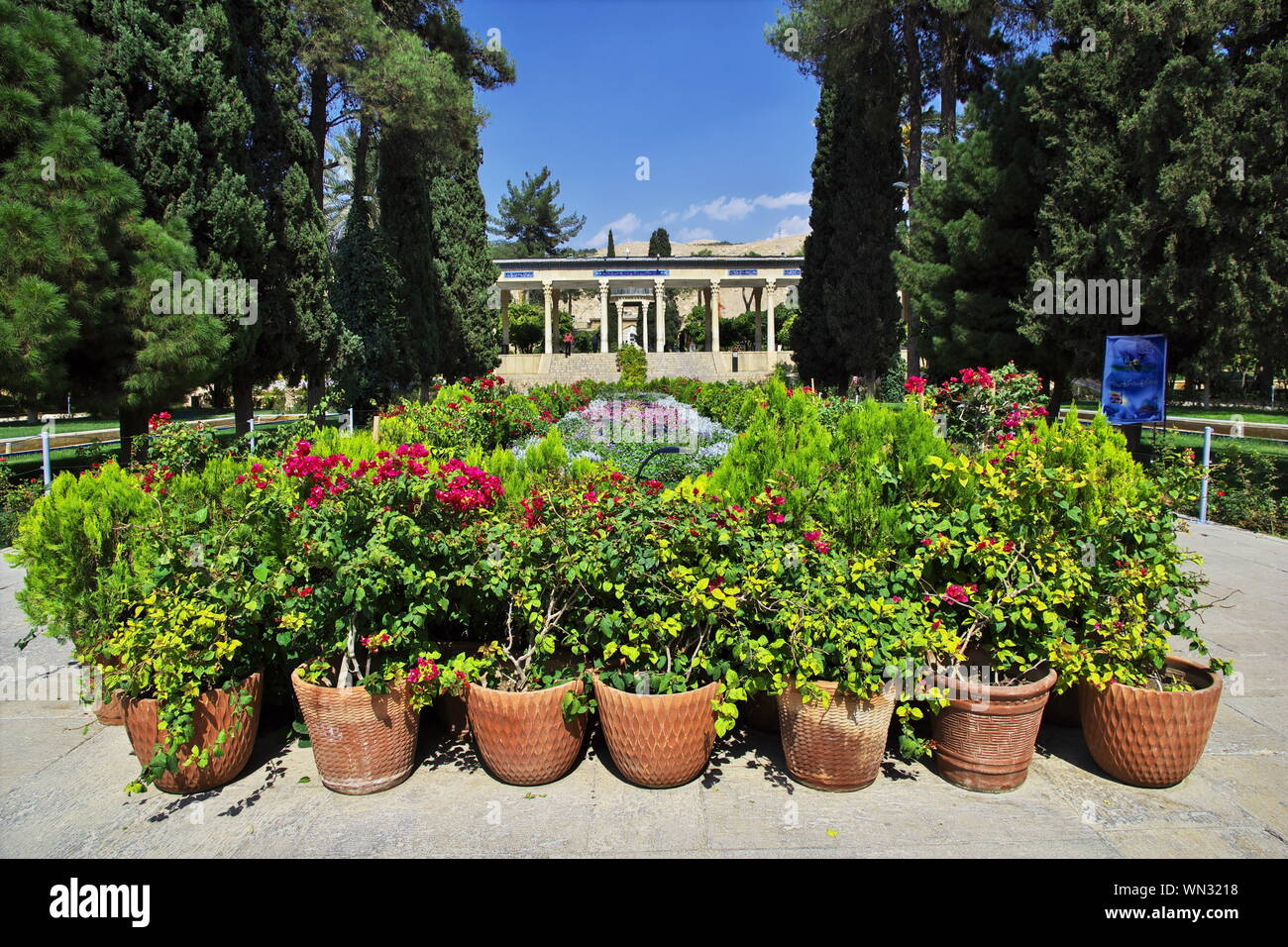 Ceiling of tomb of hafez hi-res stock photography and images - Alamy
