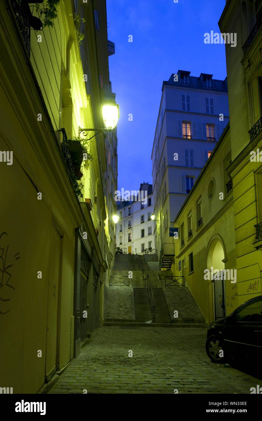Montmartre treppe hires stock photography and images Alamy