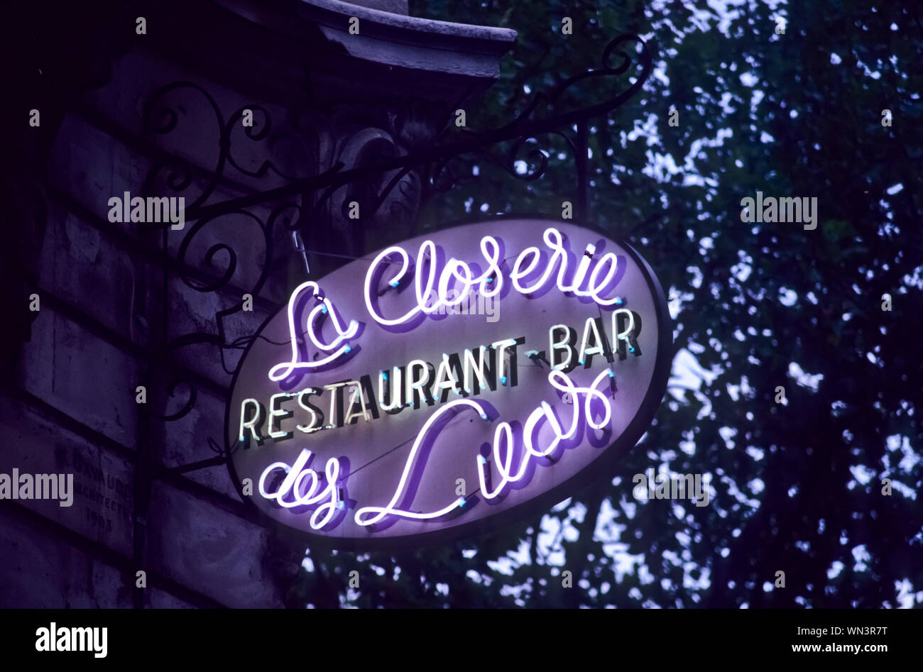 Paris, La Closerie des Lilas Stock Photo Alamy