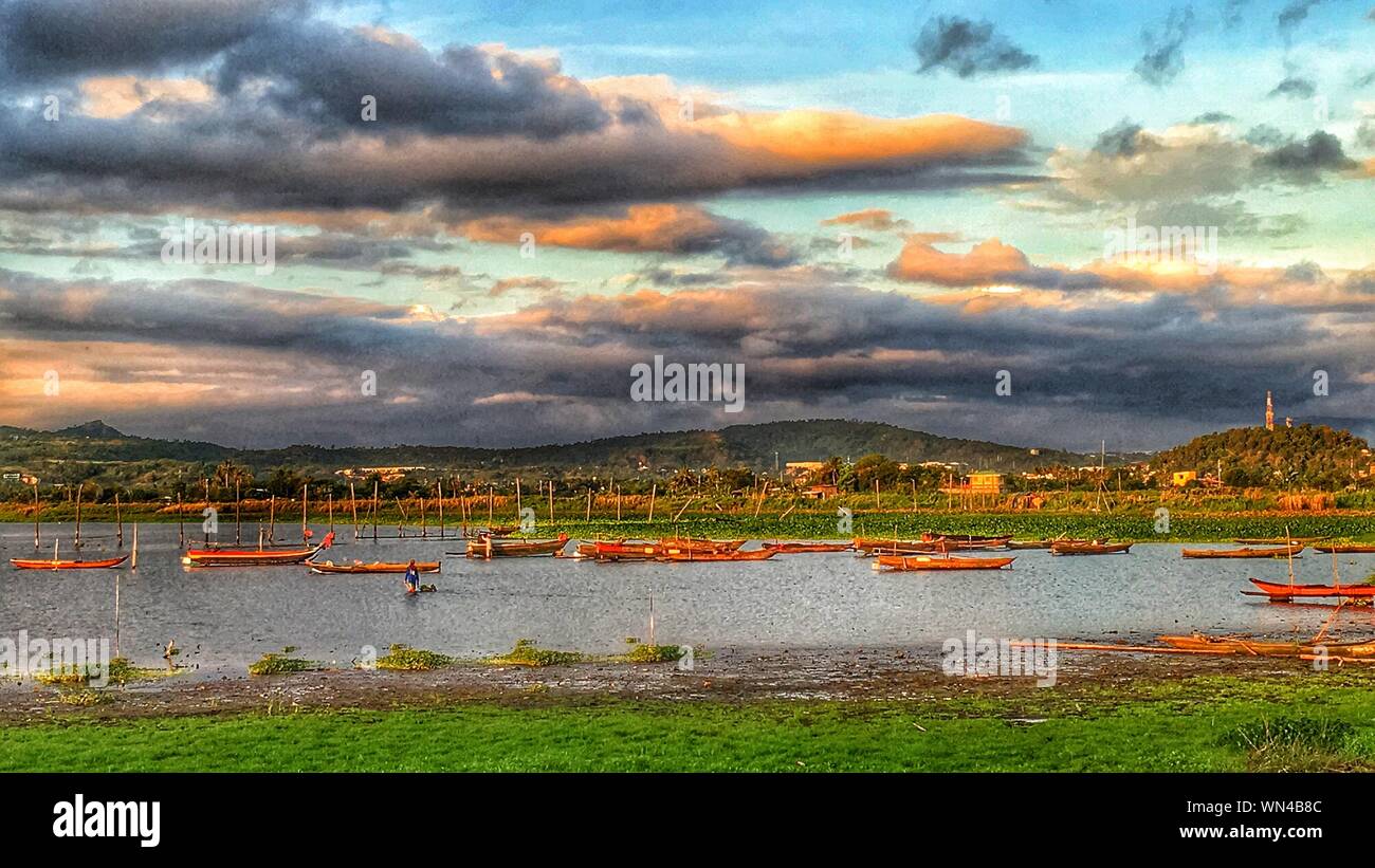 Boats Moored At Lake Stock Photo - Alamy