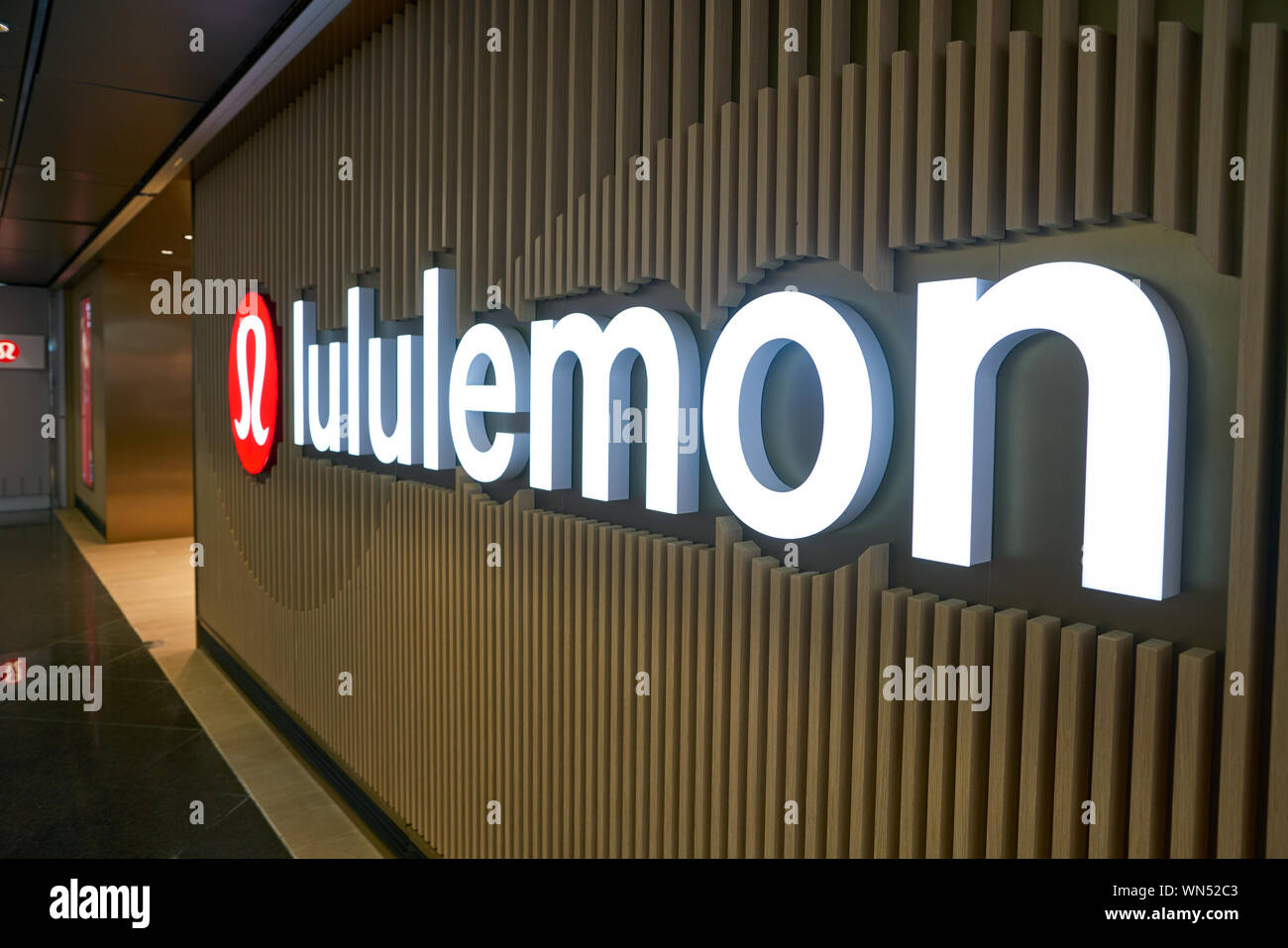 lululemon sign in