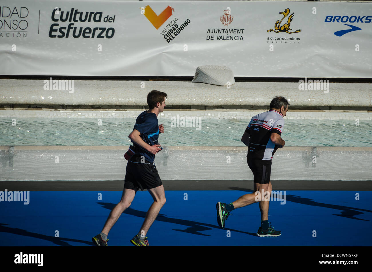 Marathon valencia hires stock photography and images Alamy