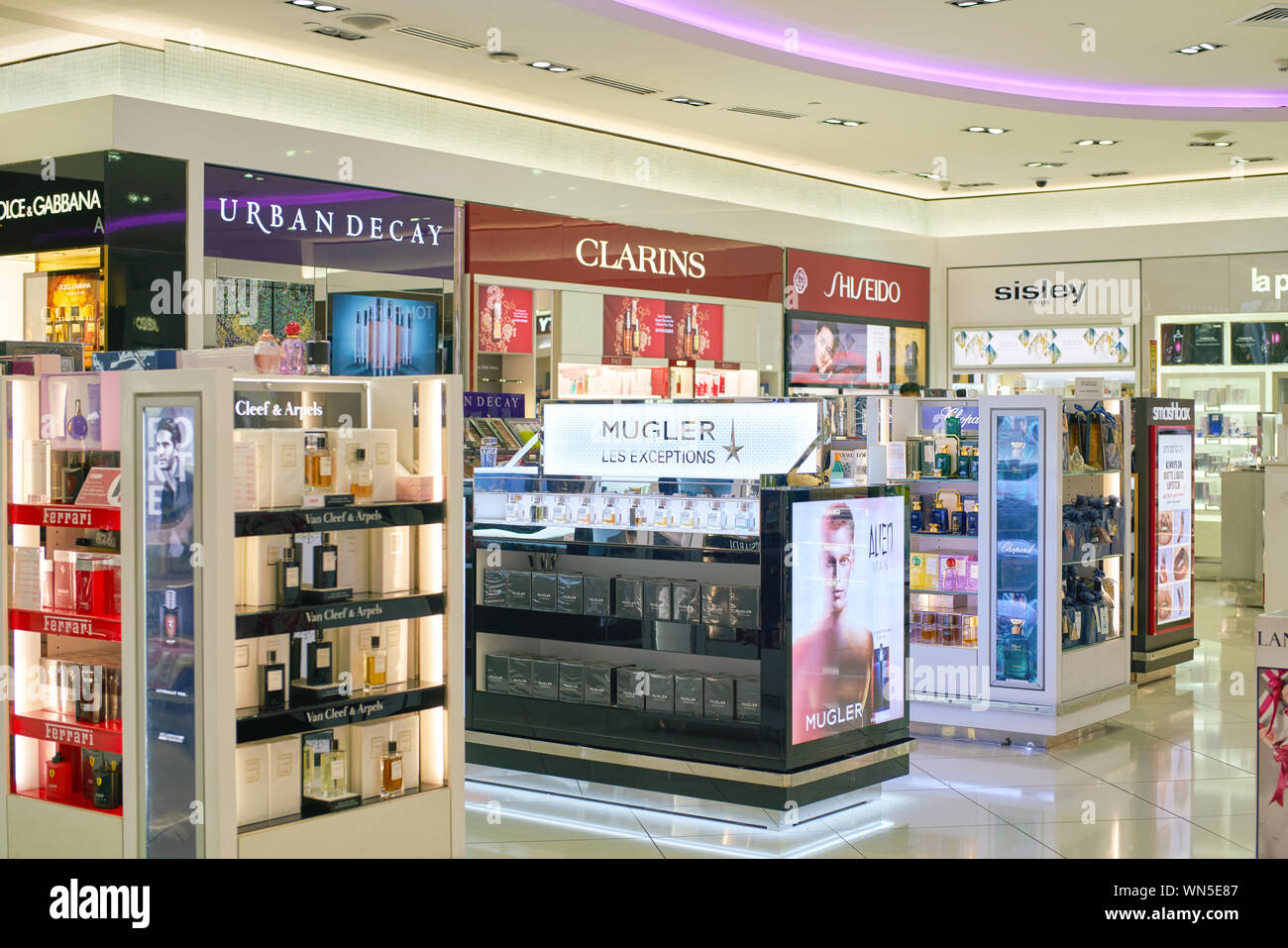 Perfumes in dubai duty free sale