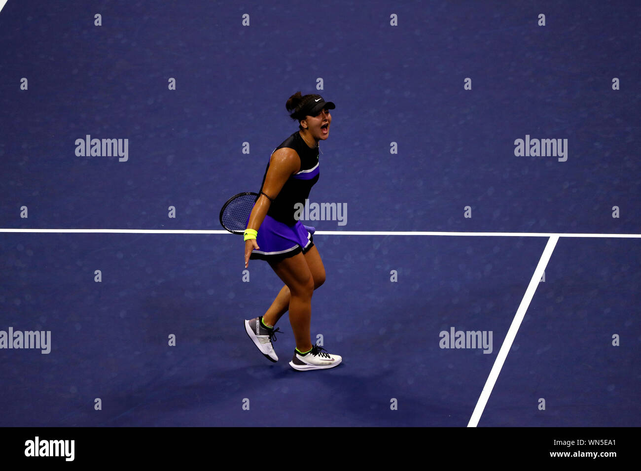 Bianca andreescu forehand hi-res stock photography and images - Alamy