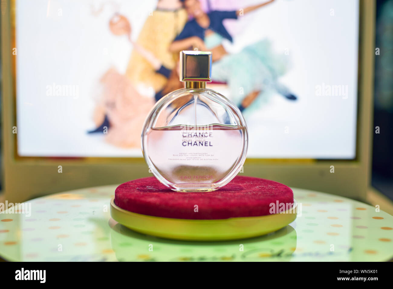 Printable Pictures of Chanel No. 5 Perfume Bottle