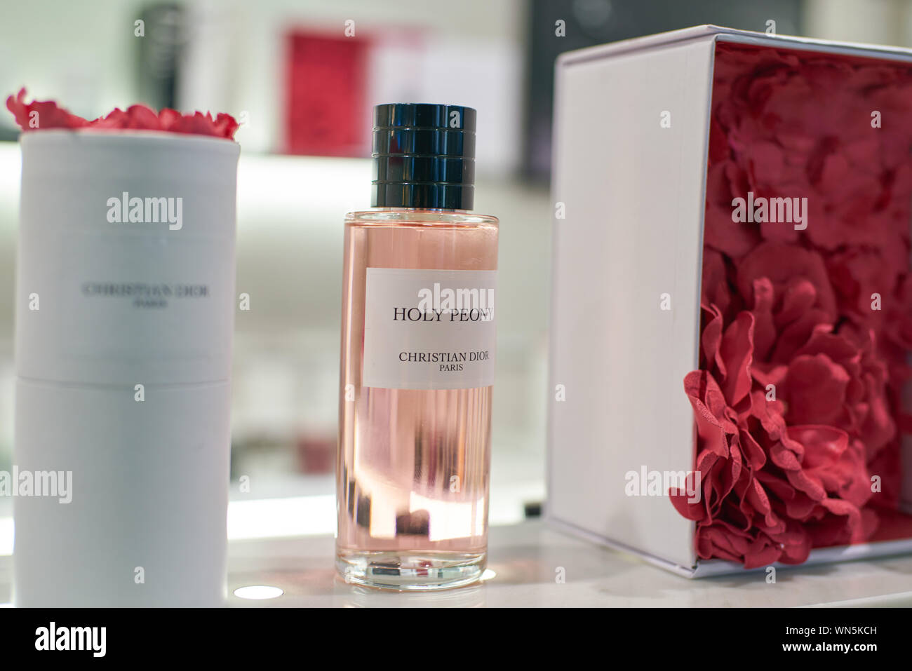 Luxe Parfum Miri - UAE Perfume