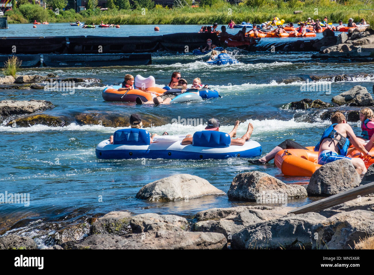 Deschutes river hires stock photography and images Alamy