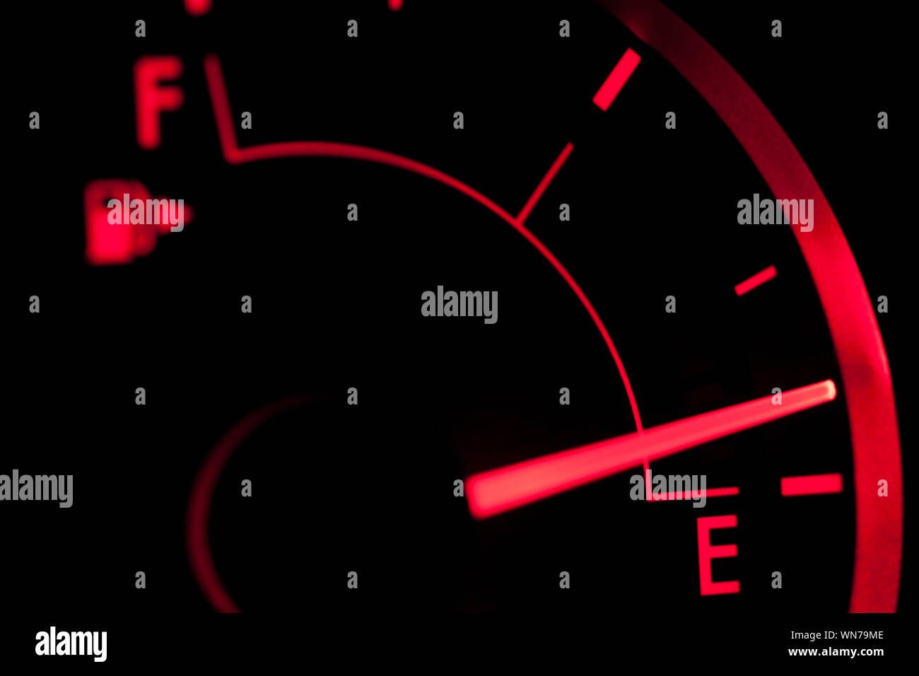 Fuel gauge red hires stock photography and images Alamy