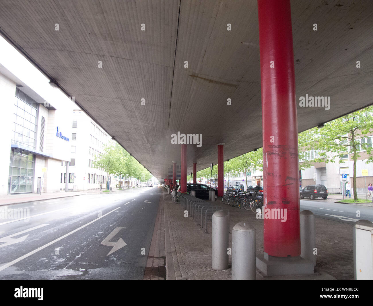 Under bridge parking hires stock photography and images Alamy