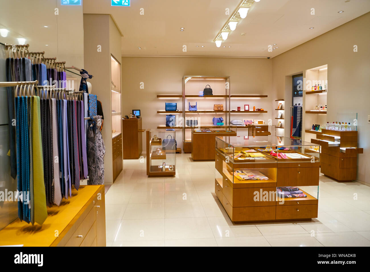 ZURICH, SWITZERLAND - CIRCA OCTOBER, 2018: interior shot of Hermes shop in  Zurich International Airport Stock Photo - Alamy