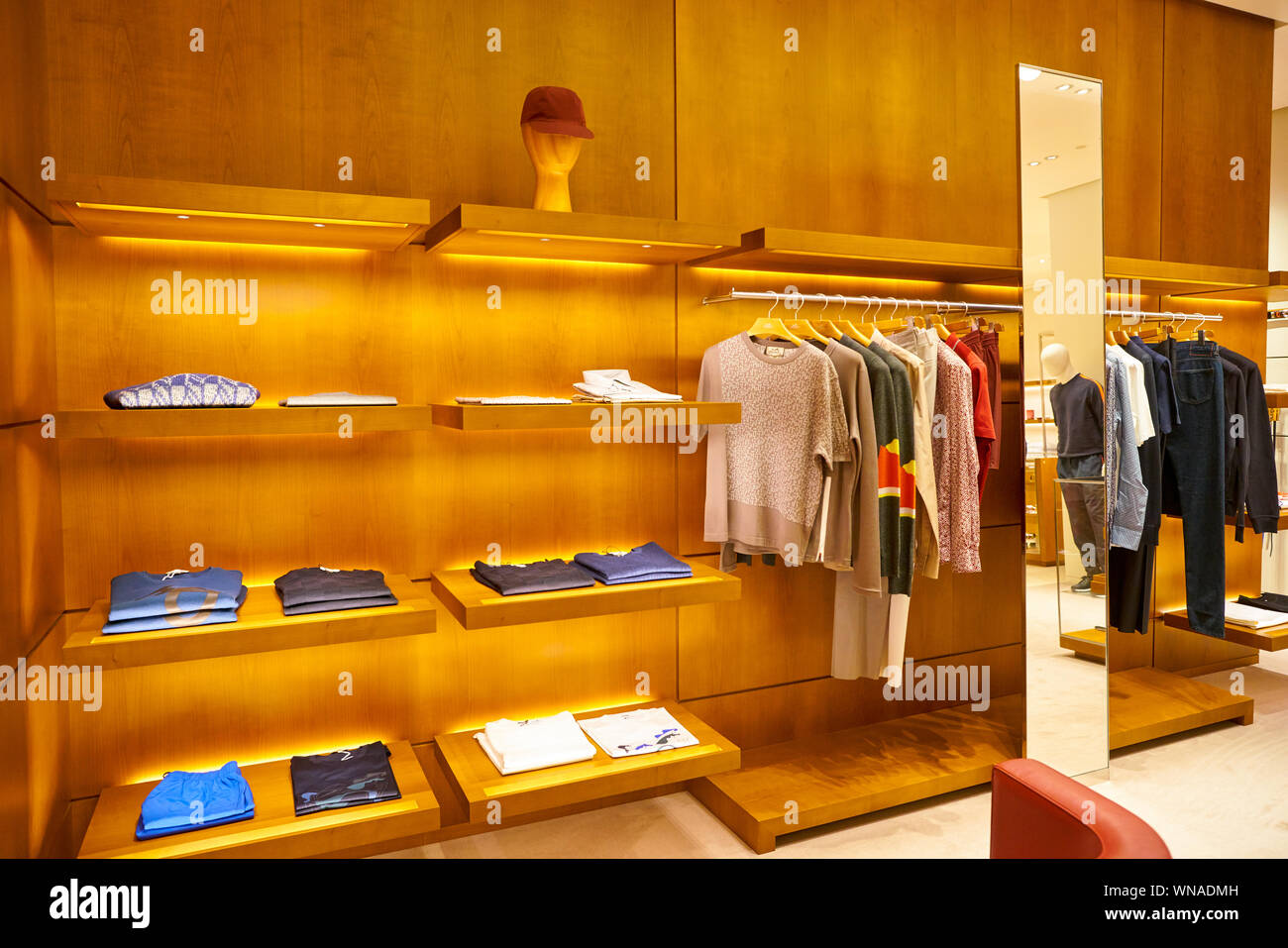 ZURICH, SWITZERLAND - CIRCA OCTOBER, 2018: interior shot of Hermes shop in  Zurich International Airport Stock Photo - Alamy