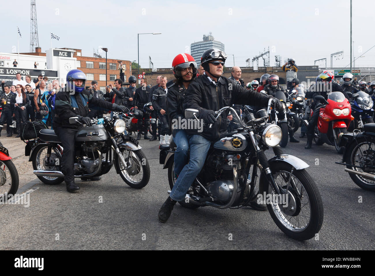 Ace Cafe Reunion, Brighton Burn Up, mass gathering of motorcyclists at Ace Cafe, Ace Corner, Stonebridge, North London before heading to Brighton. The Stock Photo