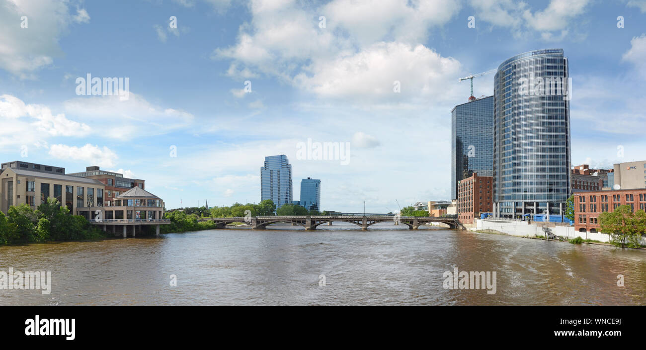 Panoramic view of Grand Rapids, Michigan and the Grand River. The Grand Rapids Public Museum is on the left. Stock Photo