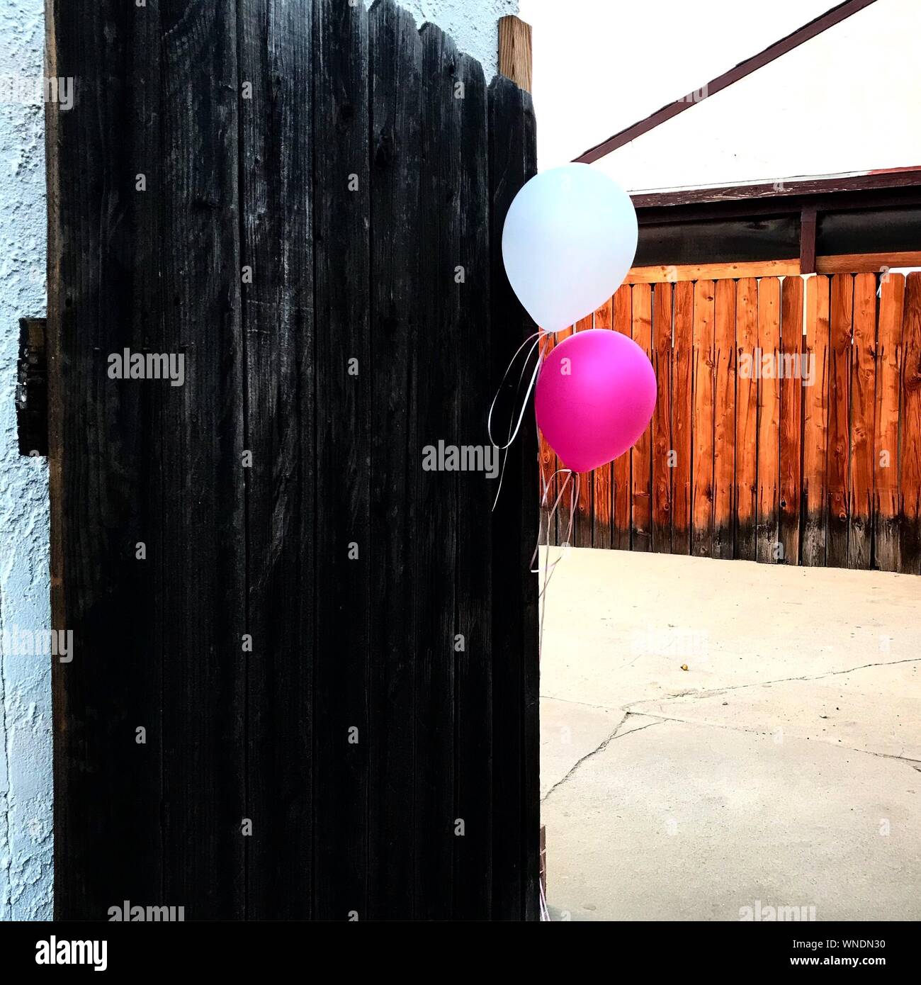 Building exterior helium balloon hires stock photography and images